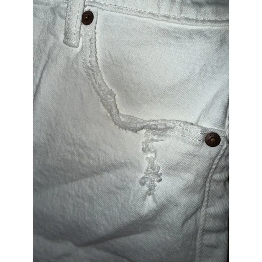 Abercrombie & Fitch Curve Love High Rise Mom Shorts White Distressed Size 25/0